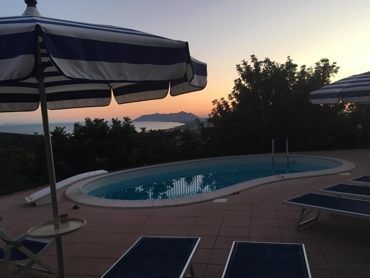 Villa "Ai Galli" Terracine Extérieur photo