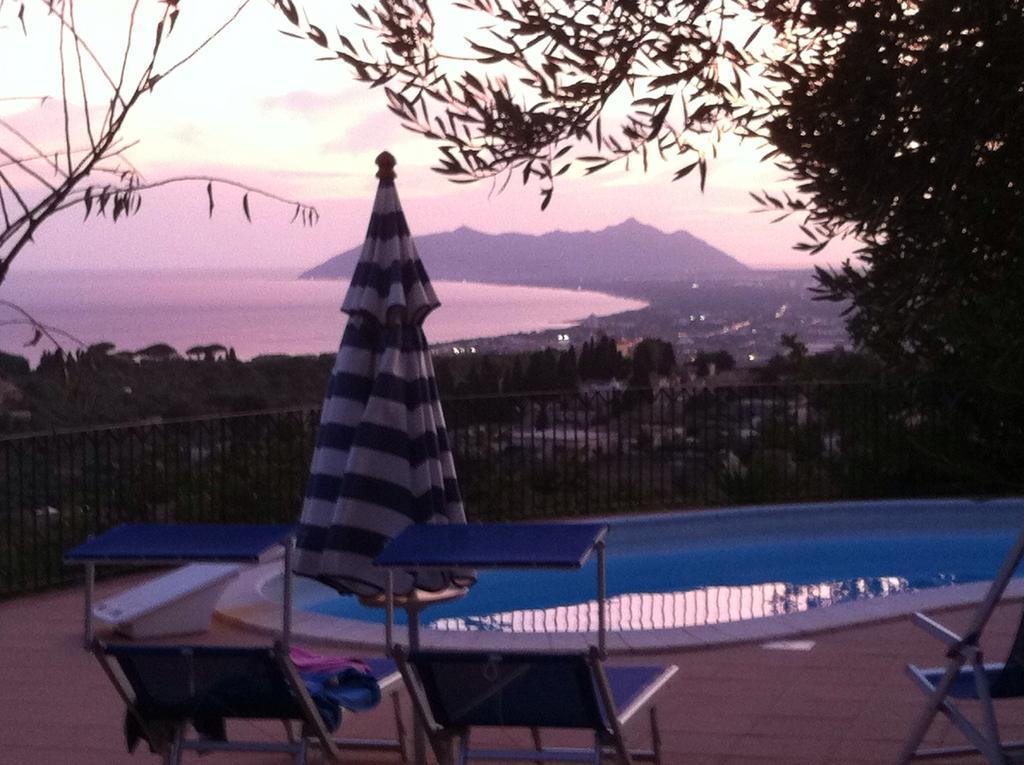 Villa "Ai Galli" Terracine Extérieur photo